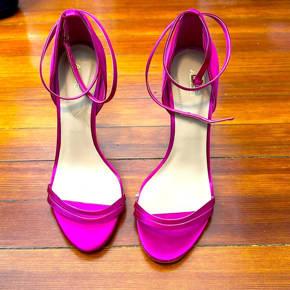 Aldo Elivia Fushia Pink Satin Strappy Sandals Size 9 NEW